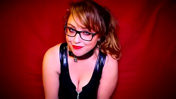 Feminist Laci Green gets ready for BDSM session