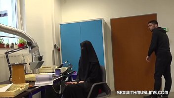 Muslim darling gets rod in her cunt