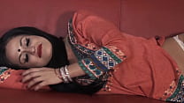 Pakistani bride gets pounded on Indian song